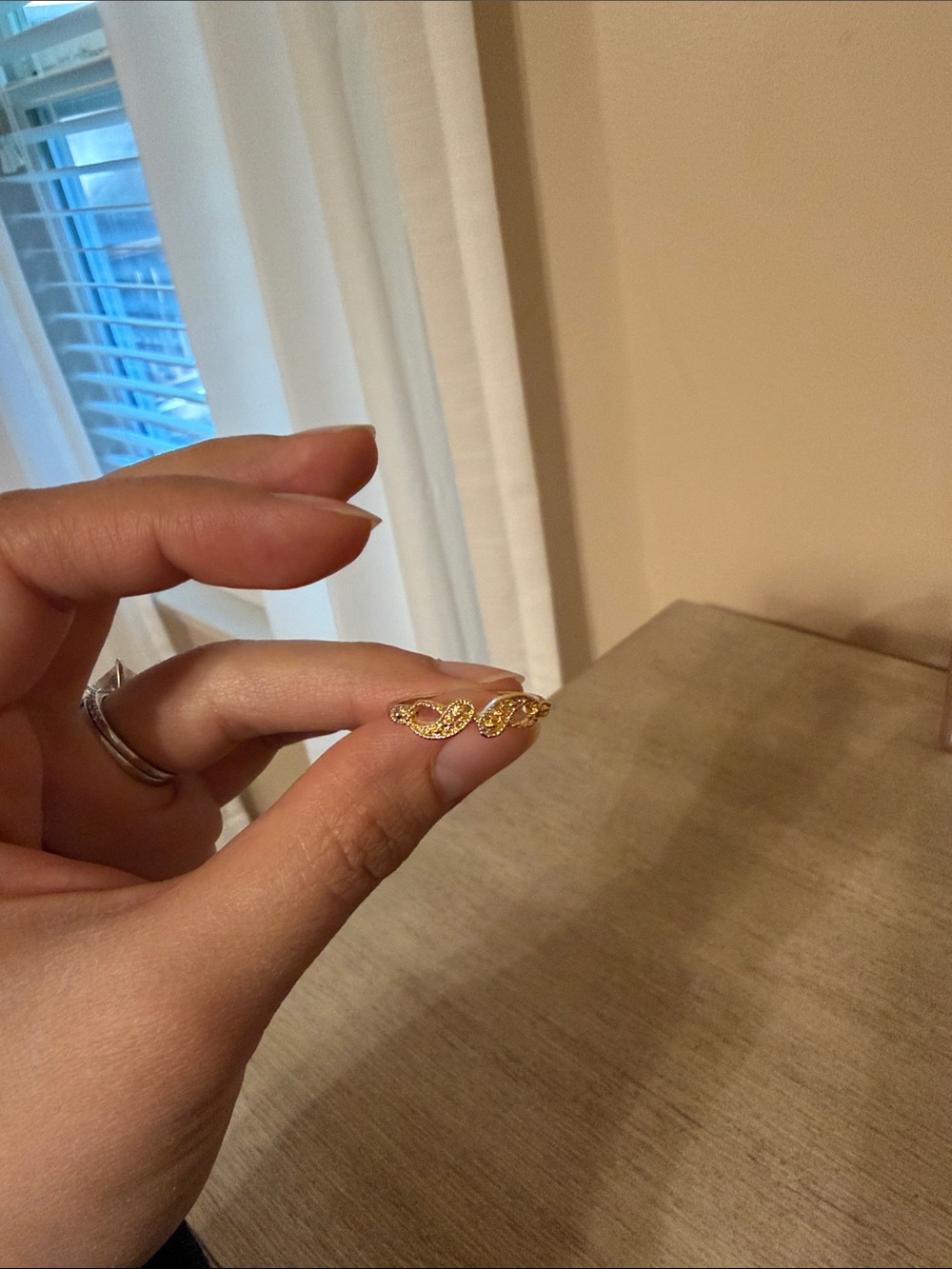 Gold ring - Picture 2 of 5